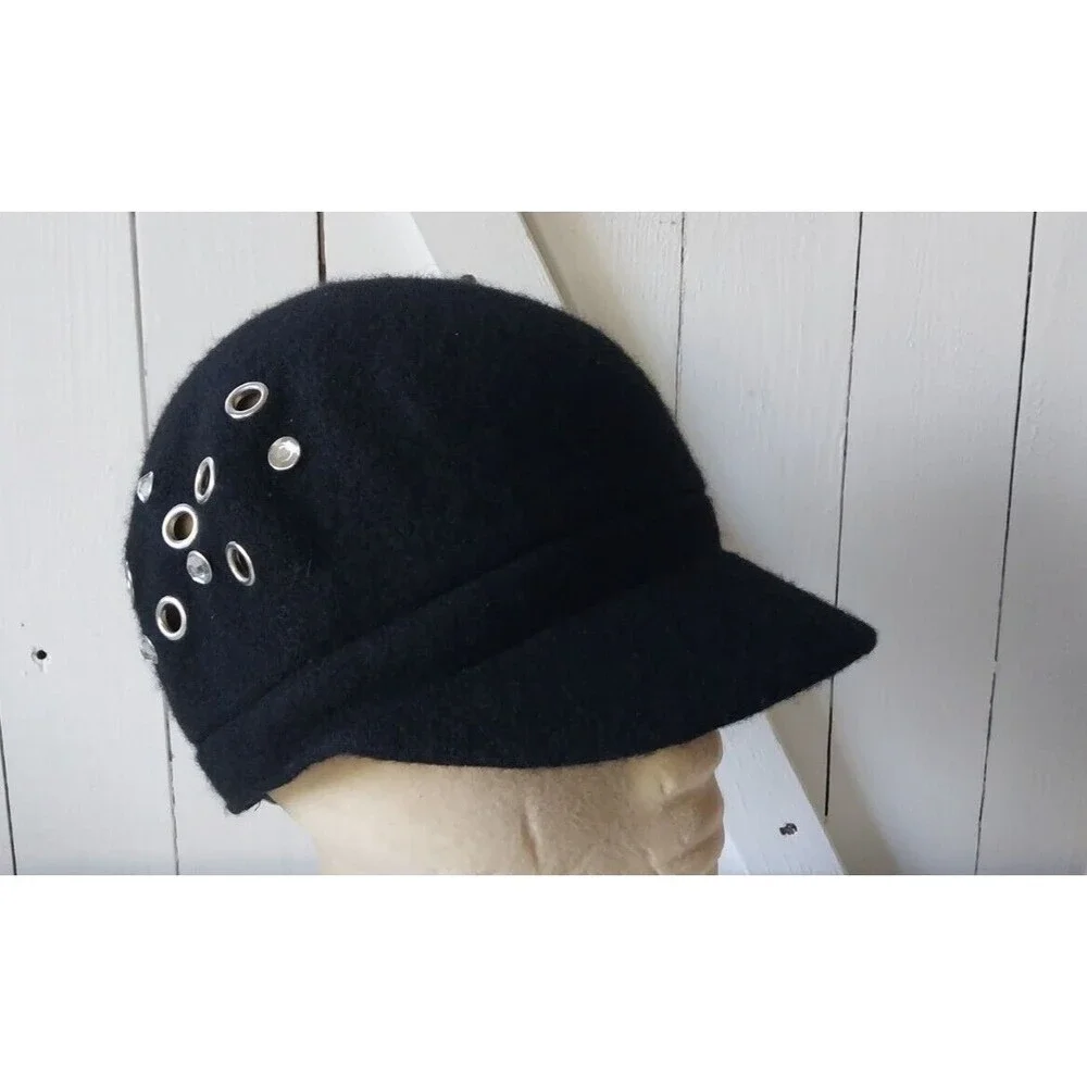 Attention Women's Gatsby Wool Blend Black Studded Hat Size Small 20